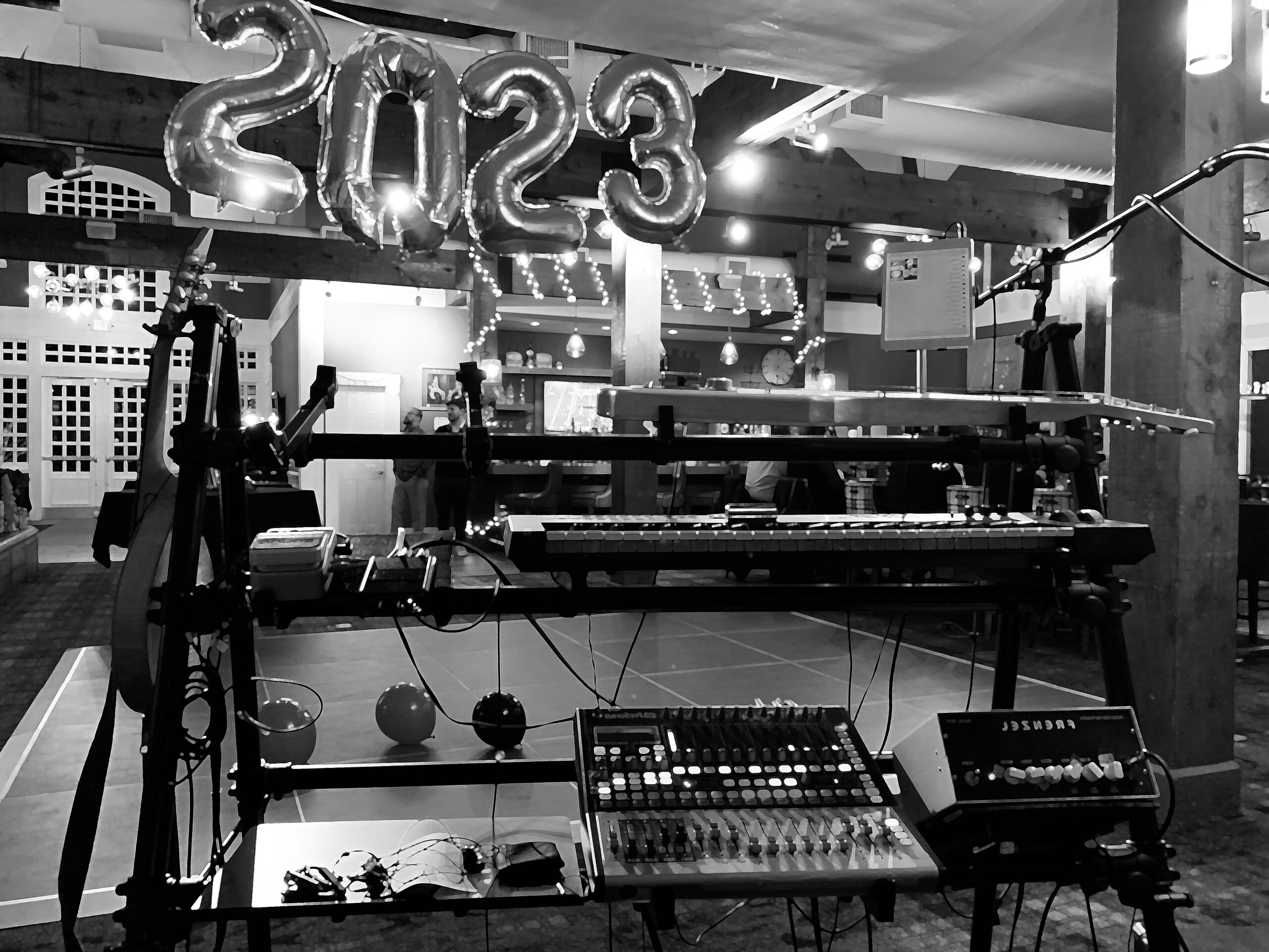Mike McLeod performing on New Year's Eve 2023